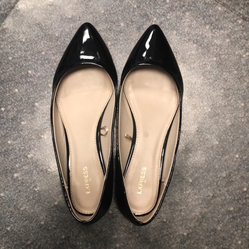 NWOT Express Flats